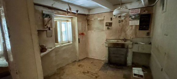 7 rooms House in Capracotta, Italy No. 277429 6