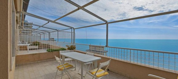 Apartamento de 2 habitaciónes en Ospedaletti, Italy No. 37579 10