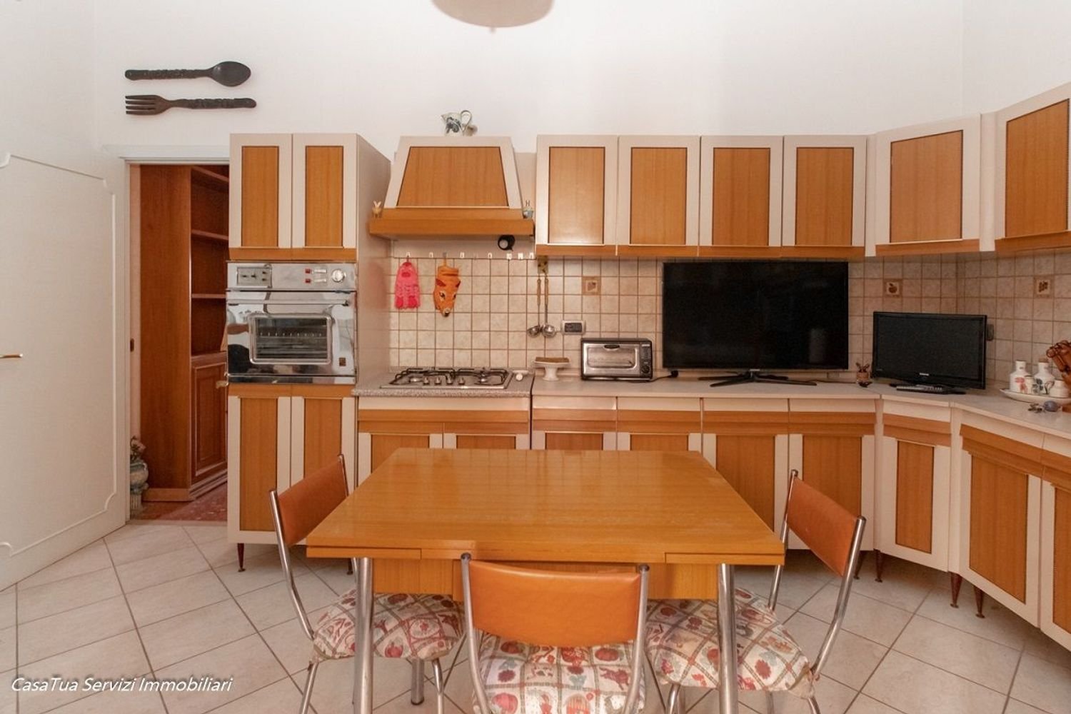 7 rooms House in Alviano, Italy No. 131721