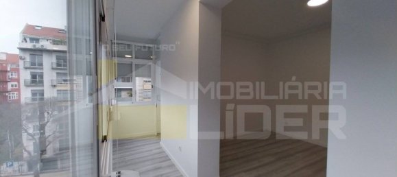 Studio in Lisbon, Portugal No. 151961 2