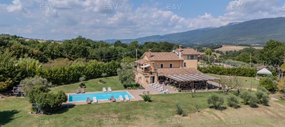 8 bedrooms Villa in Acquasparta, Italy No. 379249 2