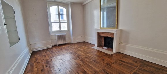 Villa de 3 dormitorios en Blois, France No. 94607 4