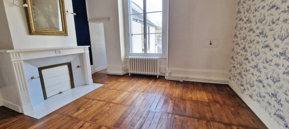 Villa de 3 dormitorios en Blois, France No. 94607 11