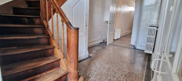 Villa de 3 dormitorios en Blois, France No. 94607 8