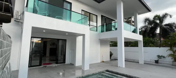 Casa de 5 dormitorios en Pattaya, Thailand No. 71790 2