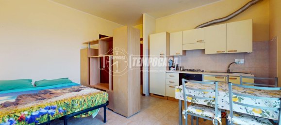 Studio in Reggio Emilia, Italy No. 274479 8