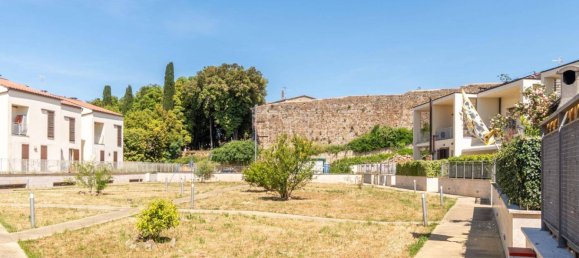 Квартира с 1 спальней в Масса Мариттима, Италия № 266105 2