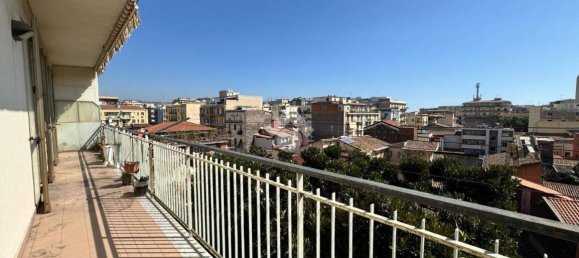 3 bedrooms Apartment in Catania, Italy No. 49511 8