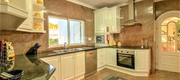 6 Schlafzimmer Villa in Quarteira, Portugal, Nr. 123712 12