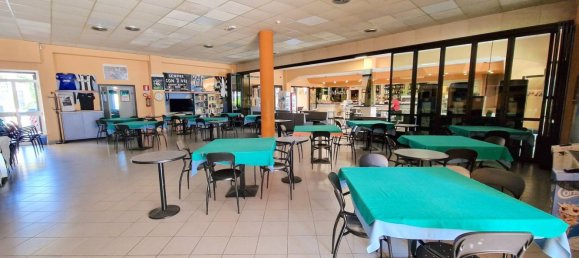 Gewerbliche Immobilie in Pesaro, Italy 540m², Nr. 326174 34