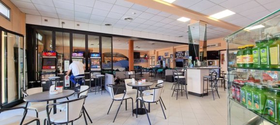 Gewerbliche Immobilie in Pesaro, Italy 540m², Nr. 326174 20