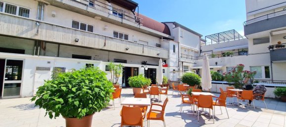 Gewerbliche Immobilie in Pesaro, Italy 540m², Nr. 326174 31