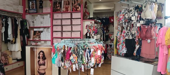 Коммерческая недвижимость 45м² в Мартиг, Франция № 294226 3