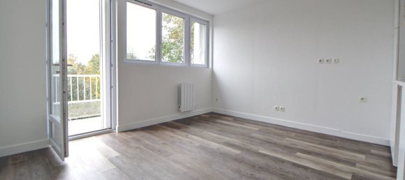 1 bedroom Apartment in Verneuil-sur-Seine, France No. 165574 2
