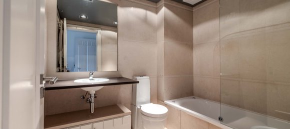 2 bedrooms Apartment in Lisbon, Portugal No. 121403 7