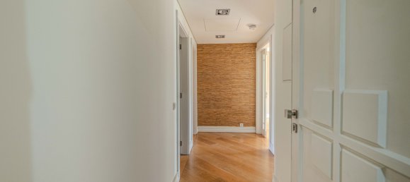 2 bedrooms Apartment in Lisbon, Portugal No. 121403 3