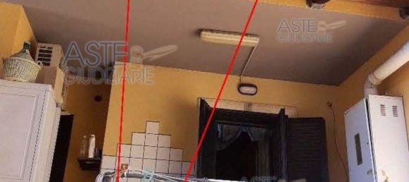 4 rooms Apartment in Rome, Italy No. 200397 2