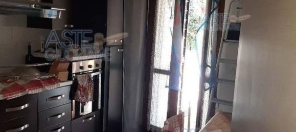 4 rooms Apartment in Rome, Italy No. 200397 5