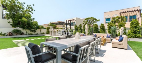 3 bedrooms Villa in Jumeirah Village Triangle, UAE No. 98740 10