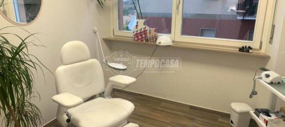 3 rooms Commercial property in Macerata, Italy No. 65550 7