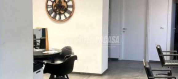 3 rooms Commercial property in Macerata, Italy No. 65550 2