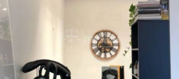 3 rooms Commercial property in Macerata, Italy No. 65550 4