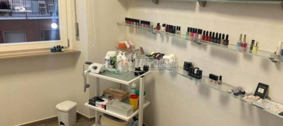 3 rooms Commercial property in Macerata, Italy No. 65550 8