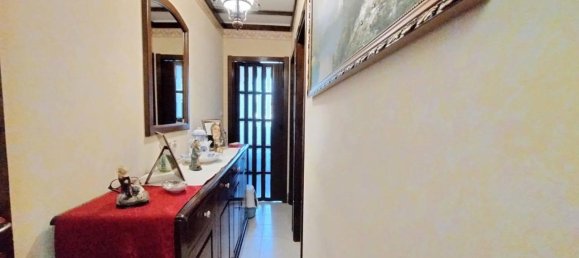 Квартира с 3 комнатами в Корбетта, Италия № 113468 8