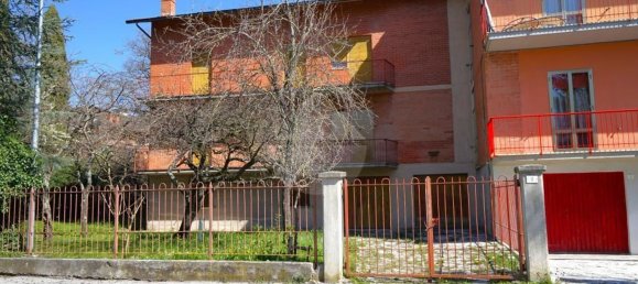 6 rooms Apartment in Gubbio, Italy No. 49313 20