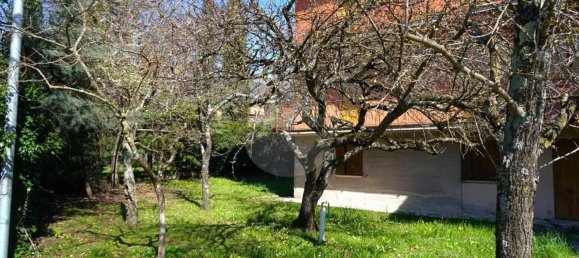 6 rooms Apartment in Gubbio, Italy No. 49313 19