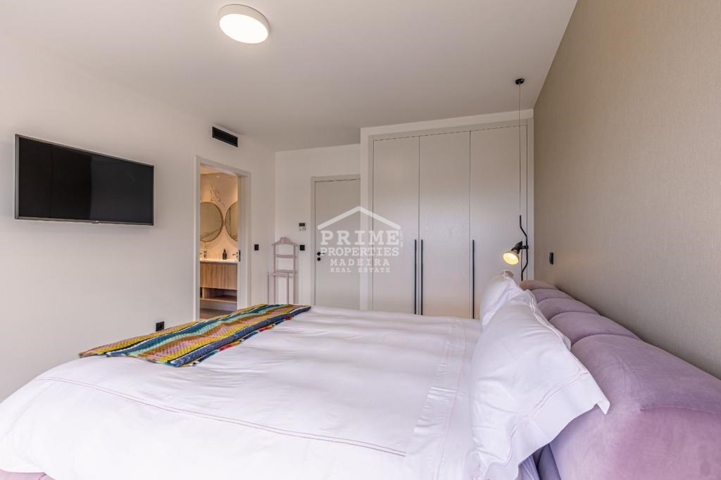 5 bedrooms Penthouse in Funchal, Portugal No. 94749