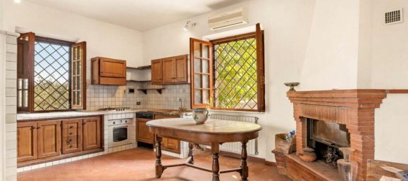 4 bedrooms Villa in Cortona, Italy No. 54135 13