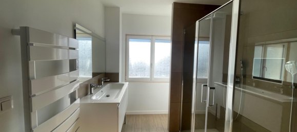 3 Schlafzimmer Haus in Tarare, France, Nr. 202520 7