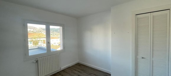 3 Schlafzimmer Haus in Tarare, France, Nr. 202520 10