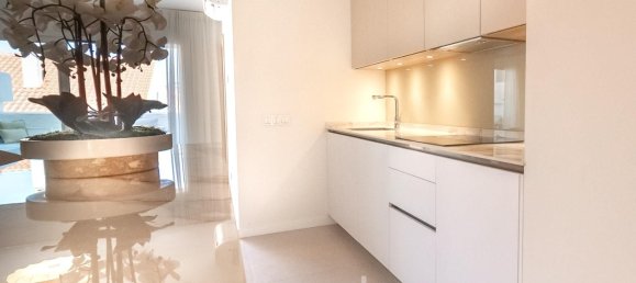 3 bedrooms Apartment in Marbella, Spain No. 128917 2