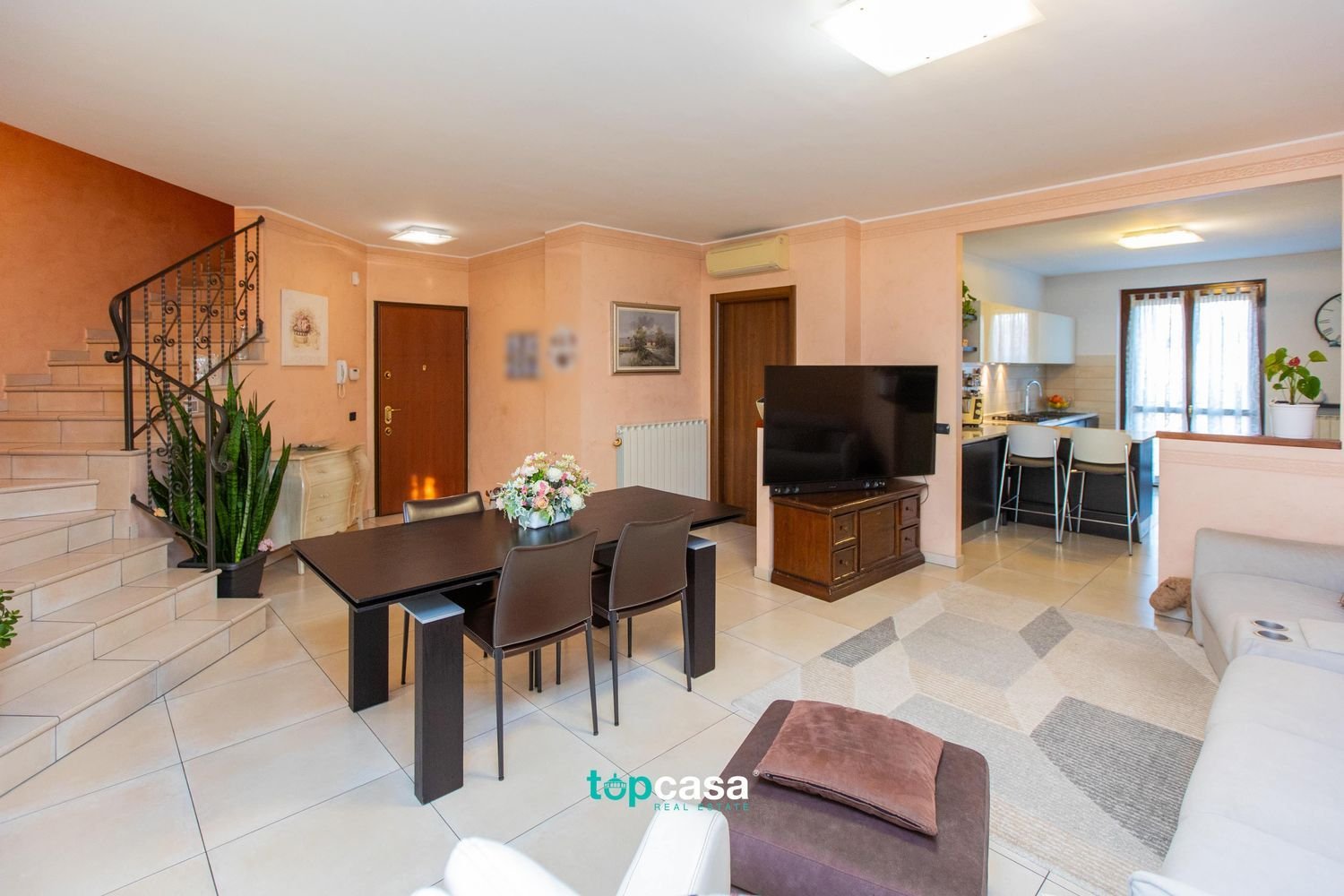 3-Zimmer Doppelhaus in Vanzaghello, Italy, Nr. 25168