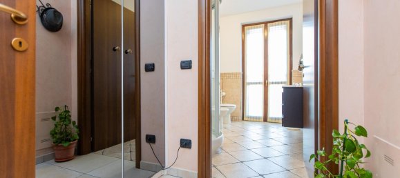 3-Zimmer Doppelhaus in Vanzaghello, Italy, Nr. 25168 14