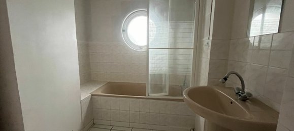 2 chambres Appartement à Saint-Florent-sur-Cher, France No. 77773 4