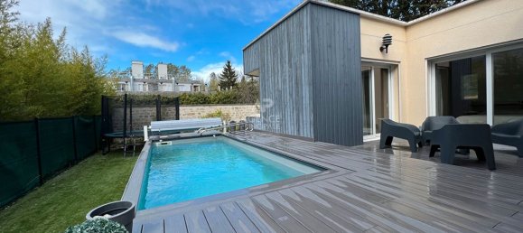 4 chambres Maison à Cergy, France No. 183287 2