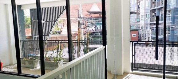 4 bedrooms Commercial property in Pattaya, Thailand No. 328 4