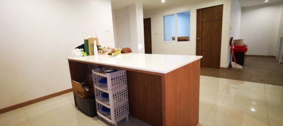 4 bedrooms Commercial property in Pattaya, Thailand No. 328 15