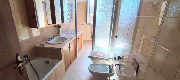 8 rooms House in Figline e Incisa Valdarno, Italy No. 145554 11