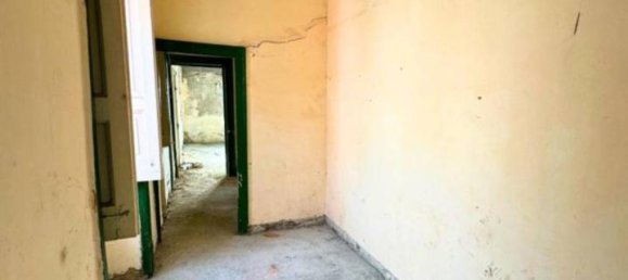 11 rooms Apartment in Naples, Italy No. 64591 14