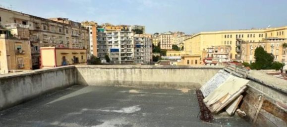 11 rooms Apartment in Naples, Italy No. 64591 17
