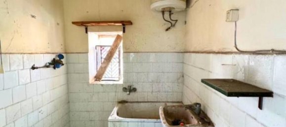 11 rooms Apartment in Naples, Italy No. 64591 16