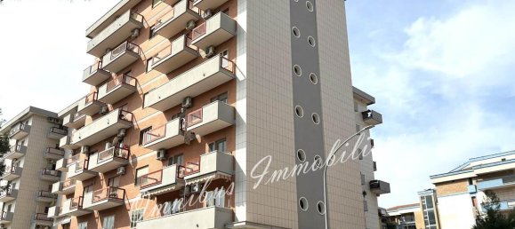 Квартира с 3 комнатами в Фоджа, Италия № 42273 34