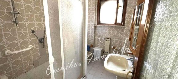 Квартира с 3 комнатами в Фоджа, Италия № 42273 22