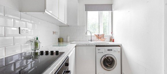 1 bedroom Apartment in Surrey, United Kingdom No. 8620 7