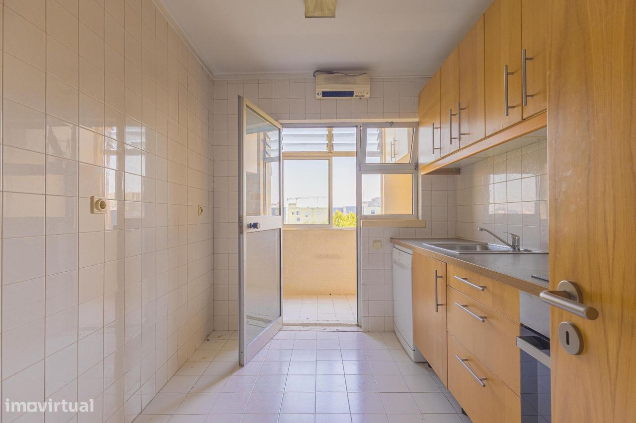 2 bedrooms Apartment in Porto, Portugal No. 289065