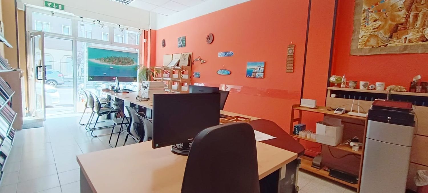 58m² Commercial property in Milan, Italy No. 361059